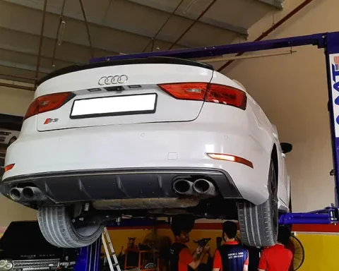 Audi e-tron Repairs Garage